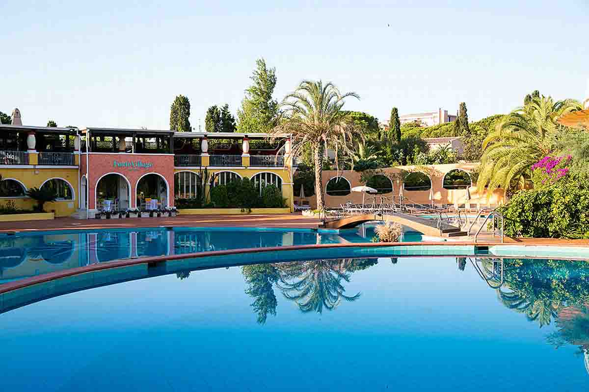 central pool forte village resort