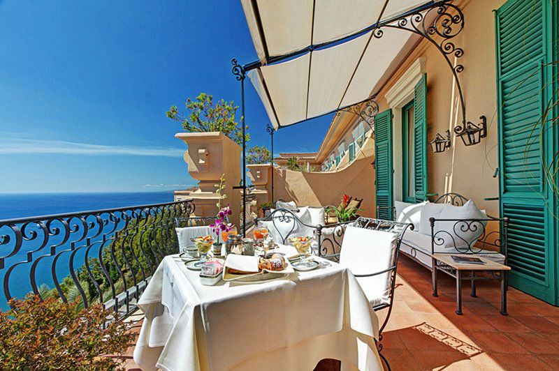 colazione in terrazza San Domenico Palace Hotel in Taormina